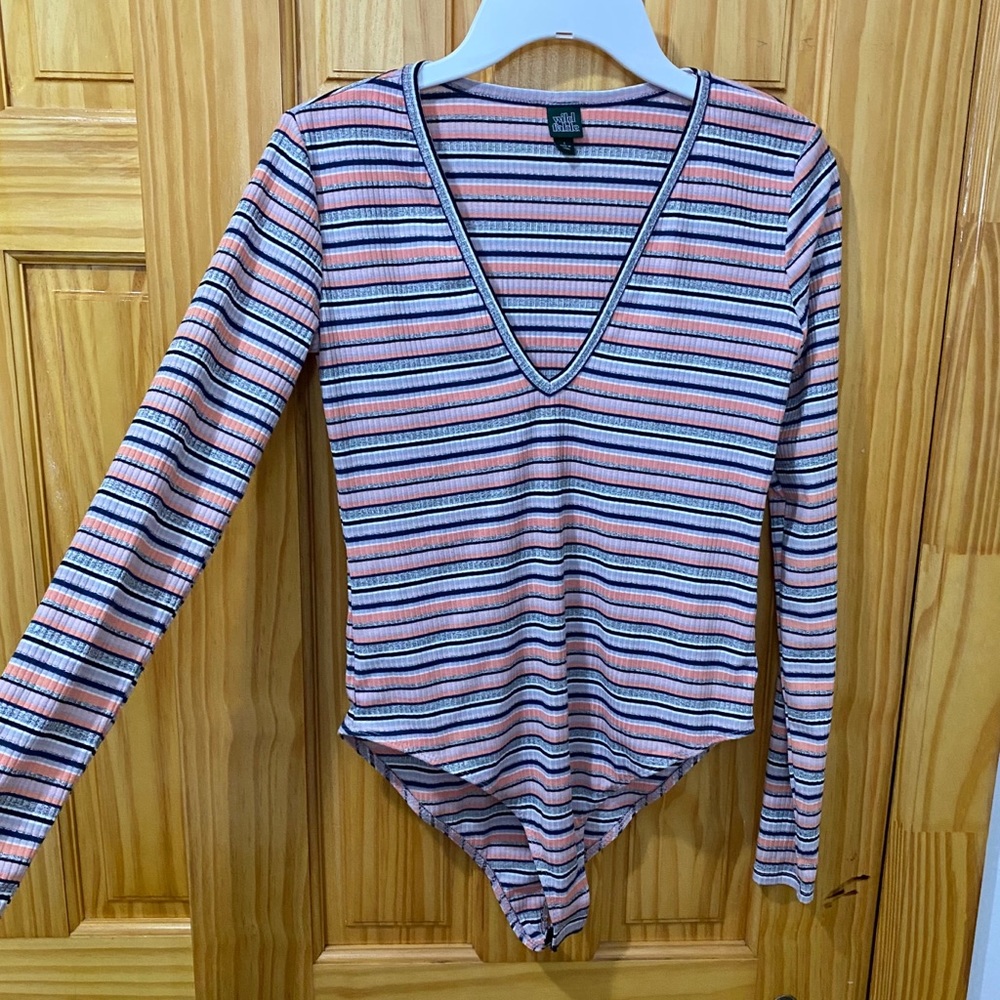 Wild Fable - V-Neck BodySuit - Size Small